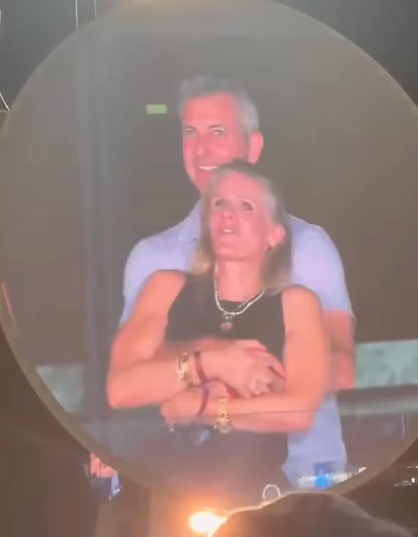 Kiss Cam Gone Wrong Top 6 Awkward Moments That Went Viral